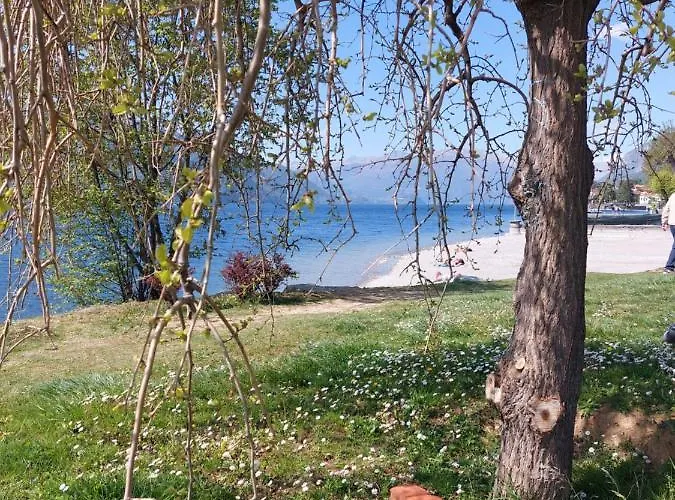 Casa Nonno Gigi * マンデッロ・デル・ラーリオ