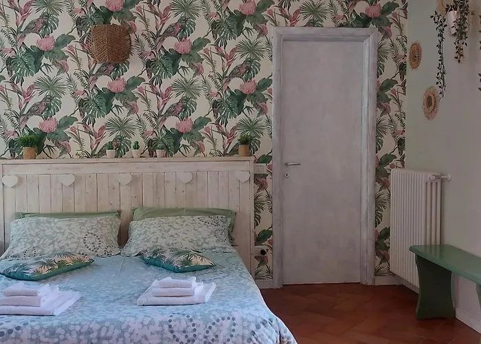 アパート Casa Nonno Gigi マンデッロ・デル・ラーリオ